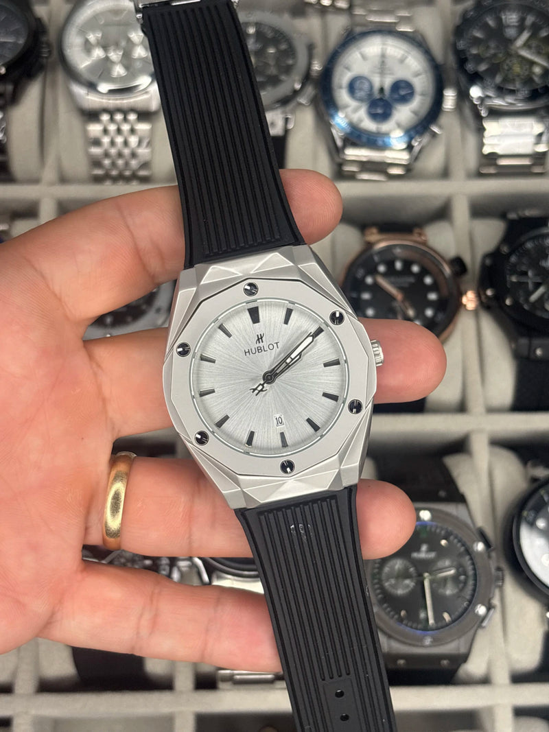 HUBLOT GENEVE 44MM - GRUPO